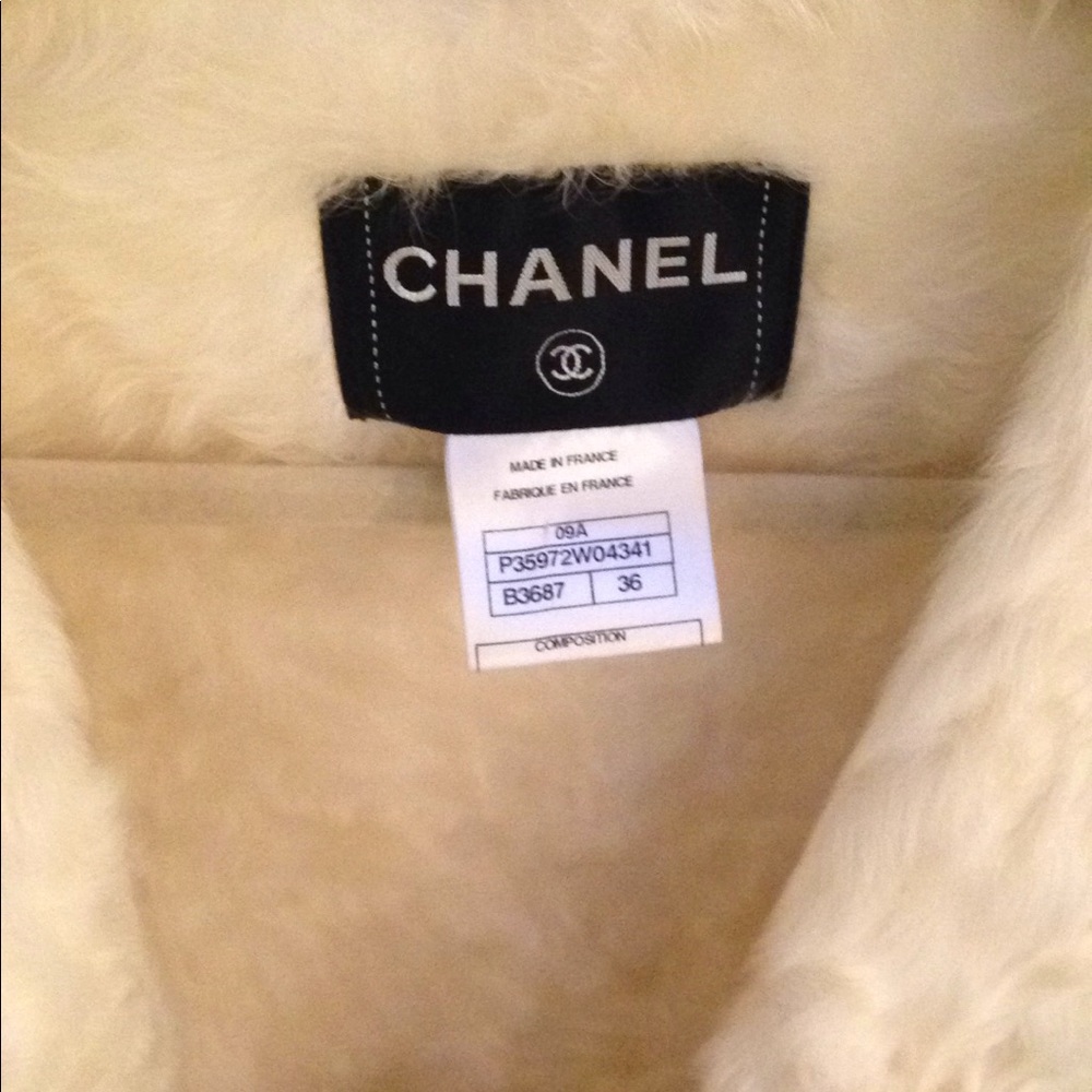 Chanel Paris Moscow 8.5k jacket shearling lined - Picture 4 of 8